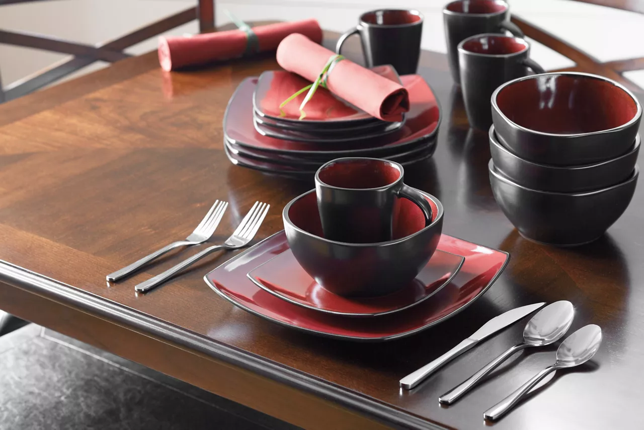 Red Soho Square 16-Piece Dinnerware Set 3 Red Soho Square 16-Piece Dinnerware Set - Image 3