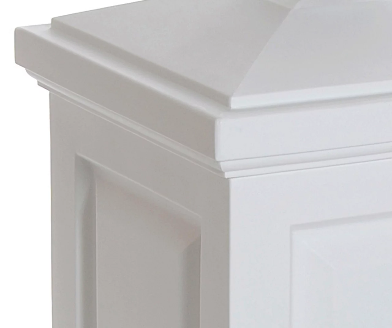 Berkshire White 45-Gallon Outdoor Storage Bin 4 Berkshire White 45-Gallon Outdoor Storage Bin - Image 4