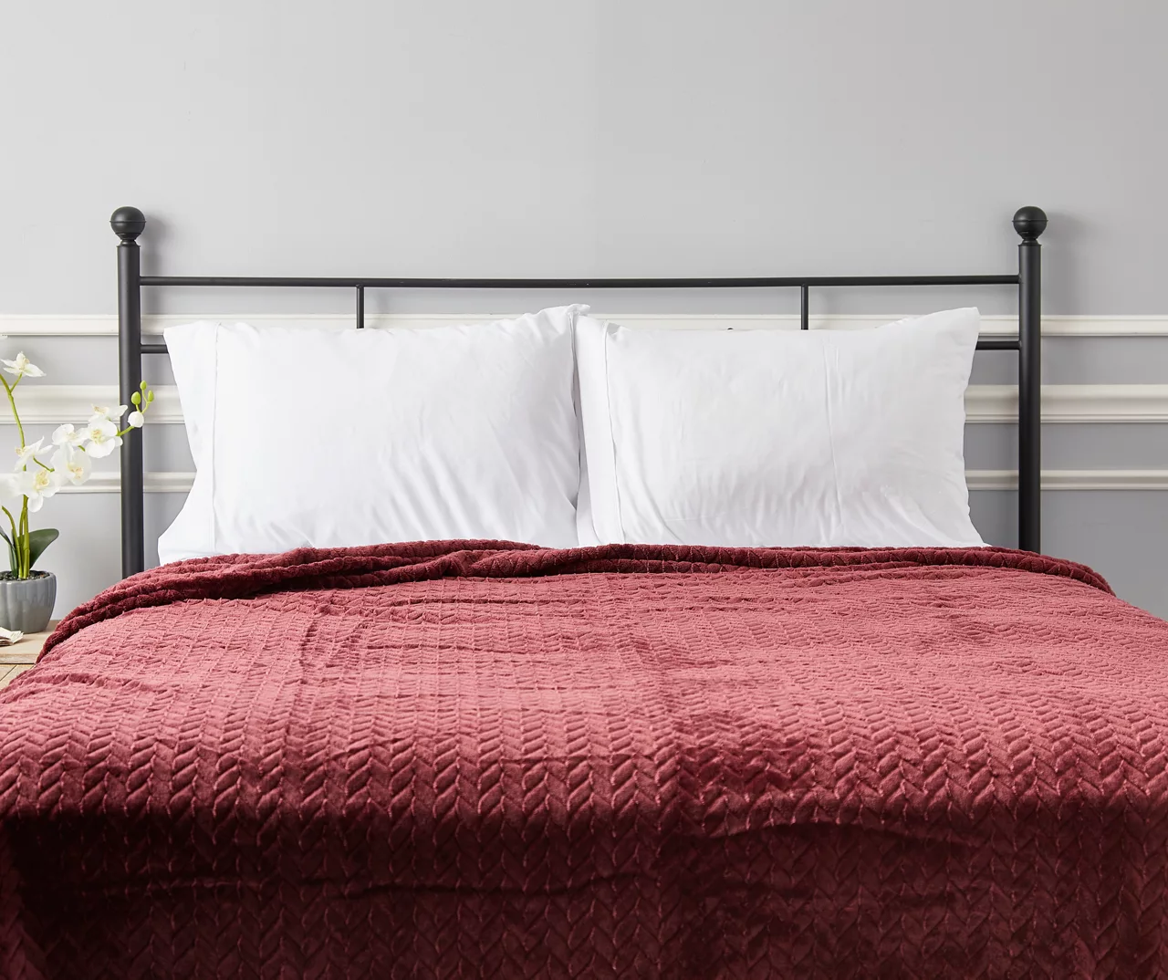 Tawny Port Jacquard Supreme Velvet King Blanket 5 Tawny Port Jacquard Supreme Velvet King Blanket - Image 5