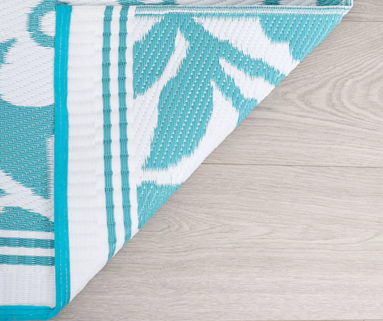 Plastic Outdoor Area Rug, (5' X 7') 16 Plastic Outdoor Area Rug, (5' X 7') - Image 16