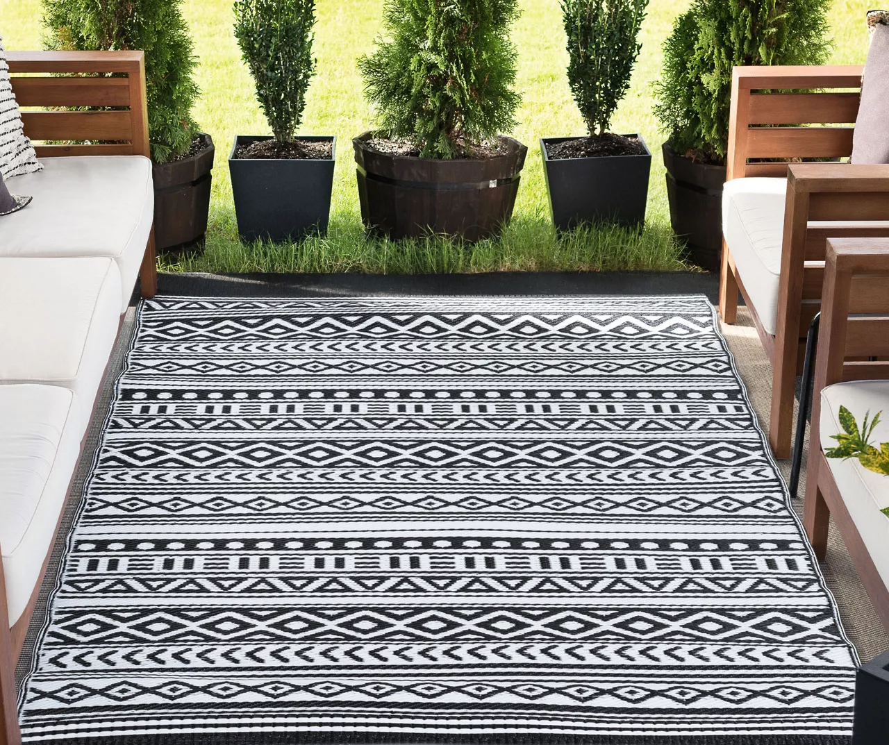 Plastic Outdoor Area Rug, (5' X 7') 19 Plastic Outdoor Area Rug, (5' X 7') - Image 19