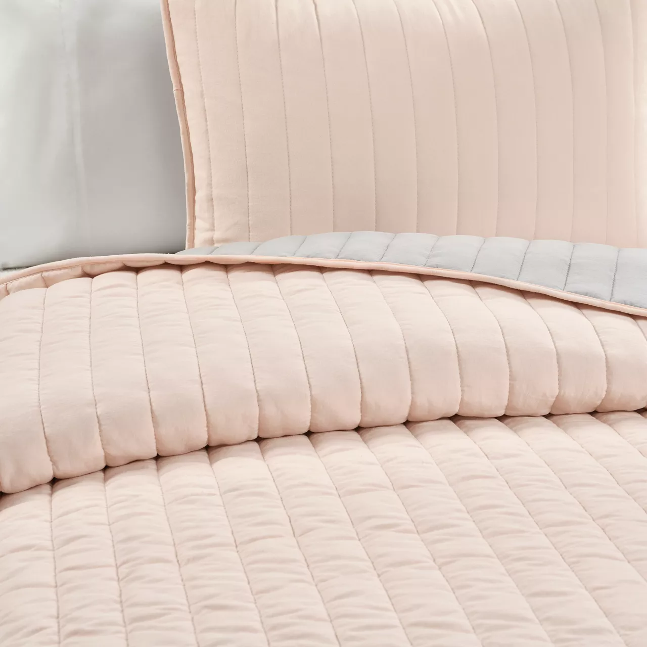 Soft Rose Stripe All-Season Twin XL 2-Piece Coverlet Quilt Set 3 Soft Rose Stripe All-Season Twin XL 2-Piece Coverlet Quilt Set - Image 3