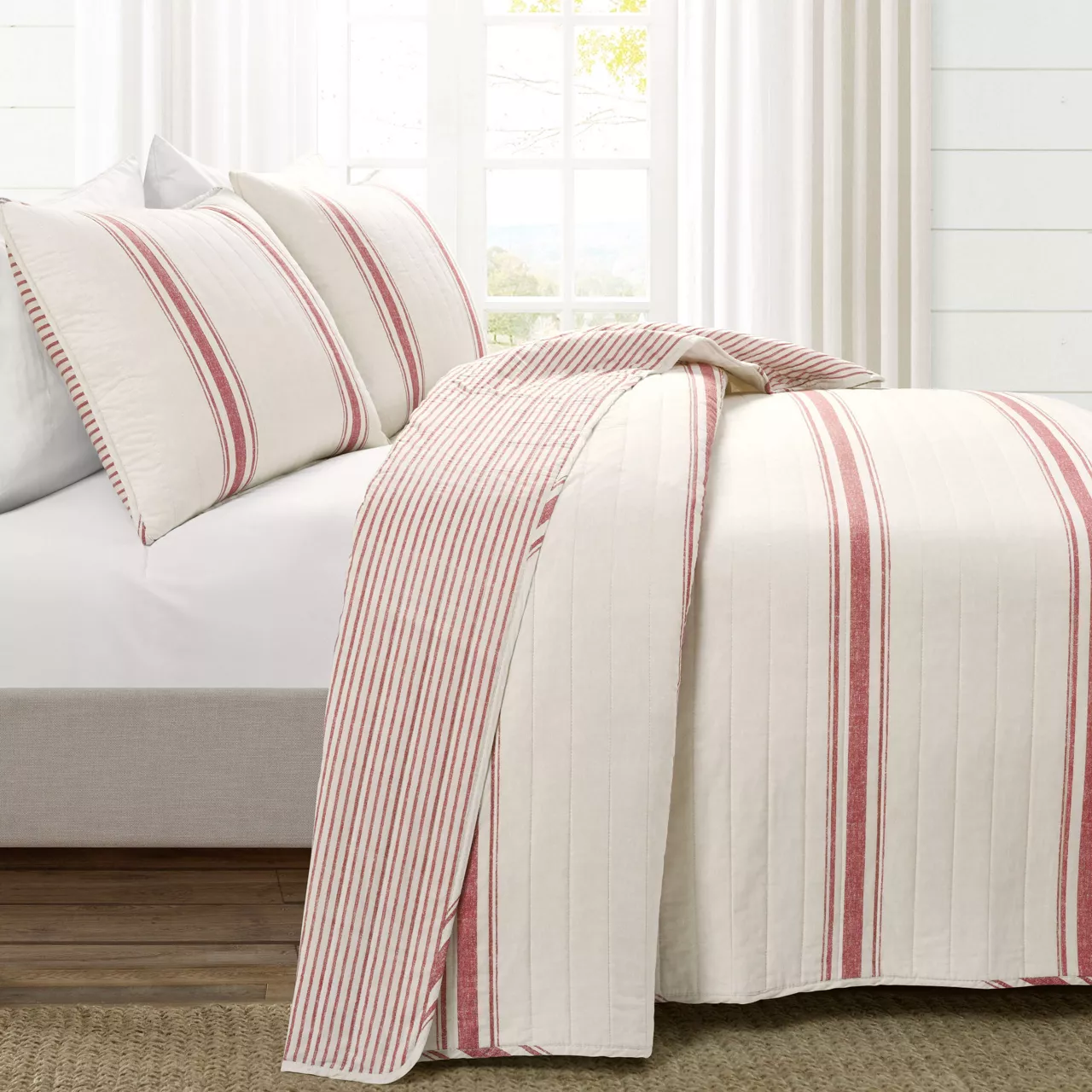 Beige & Red Stripe Full/Queen 3-Piece Quilt Set 6 Beige & Red Stripe Full/Queen 3-Piece Quilt Set - Image 6