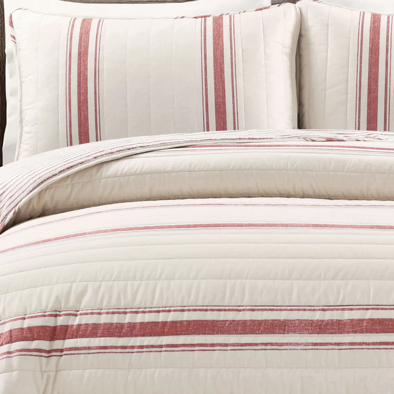 Beige & Red Stripe Full/Queen 3-Piece Quilt Set 3 Beige & Red Stripe Full/Queen 3-Piece Quilt Set - Image 3