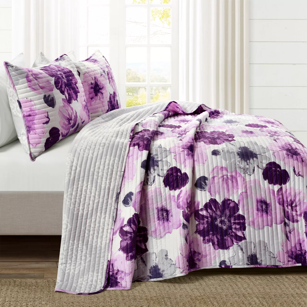 Leah Gray & Purple Floral Full/Queen 3-Piece Quilt Set 2 Leah Gray & Purple Floral Full/Queen 3-Piece Quilt Set - Image 2