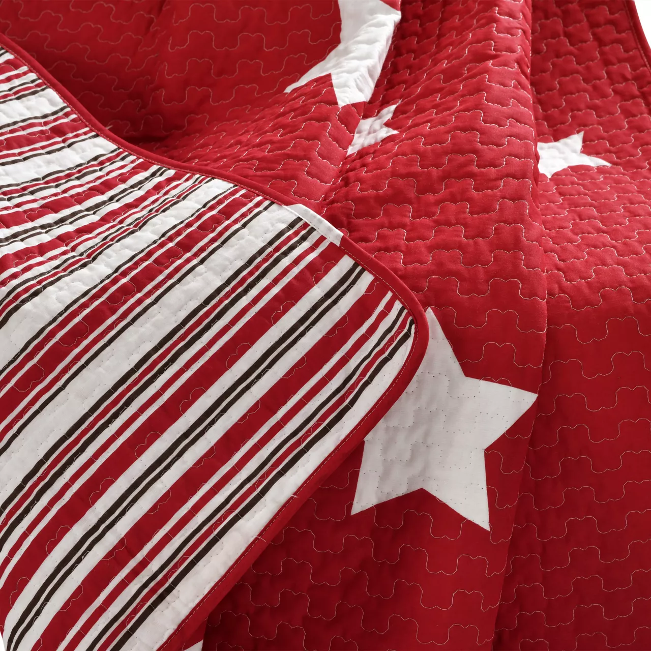 Red & White Stars Quilted Throw, (50" X 60") 4 Red & White Stars Quilted Throw, (50" X 60") - Image 4