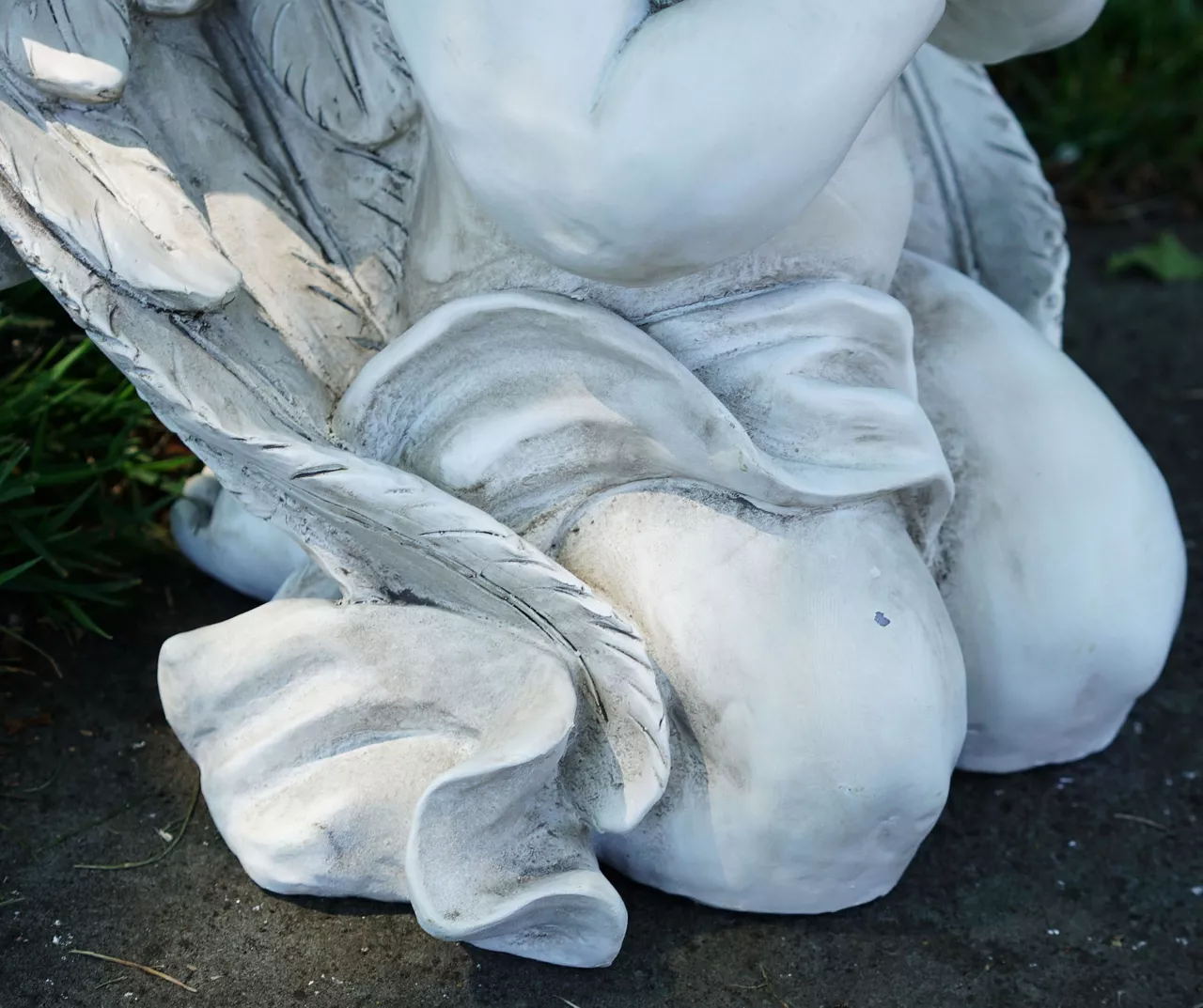 13.5" Praying Cherub Garden Statuary 4 13.5" Praying Cherub Garden Statuary - Image 4