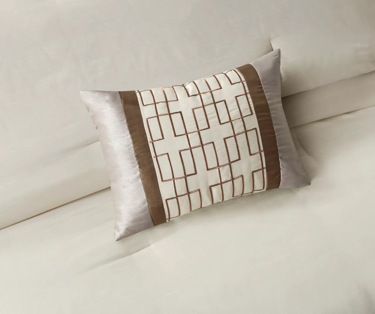 Beverly Color Block Comforter Set 9 Beverly Color Block Comforter Set - Image 9