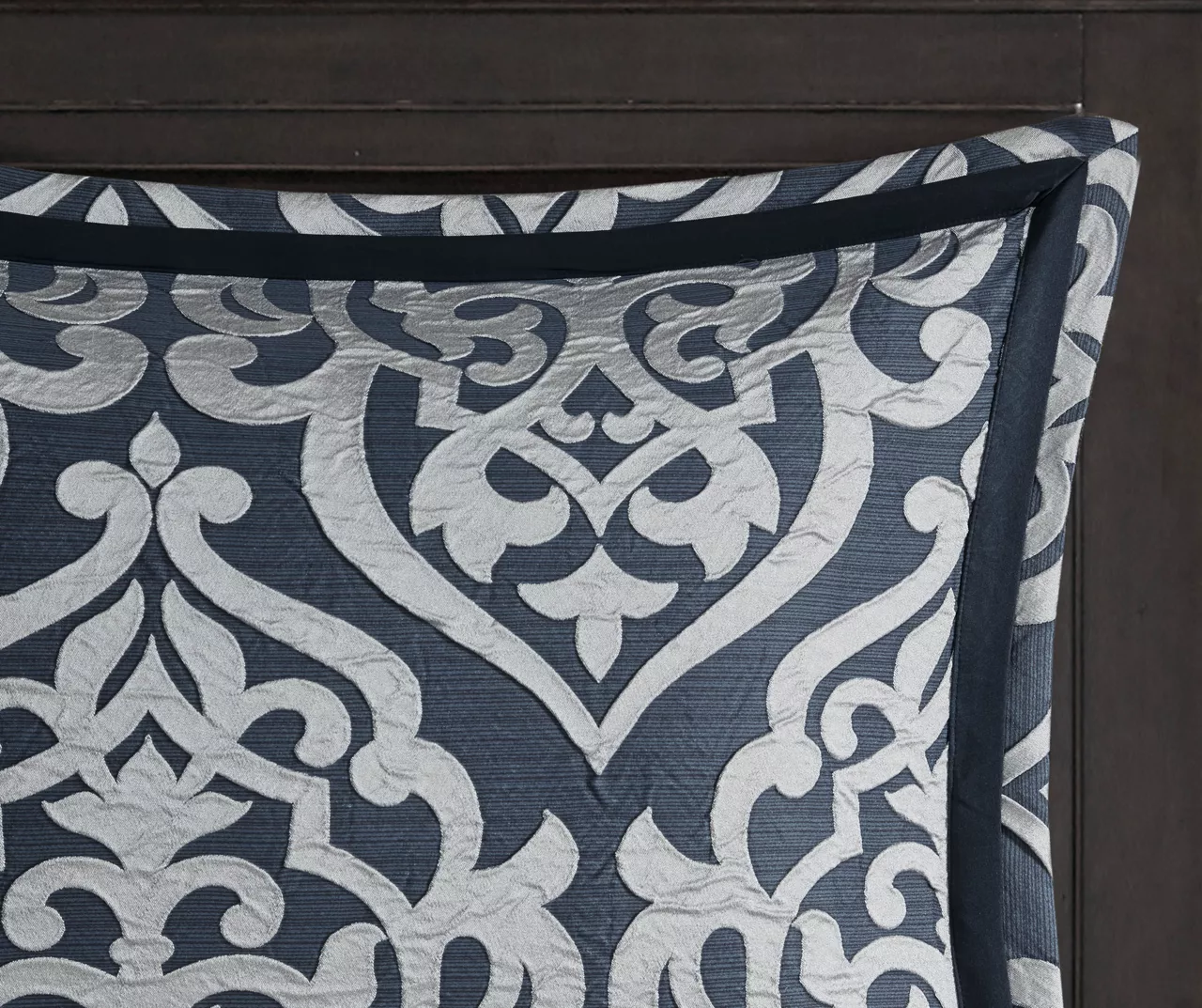 Eliot Navy & White Damask Jacquard California King 8-Piece Comforter Set 8 Eliot Navy & White Damask Jacquard California King 8-Piece Comforter Set - Image 8