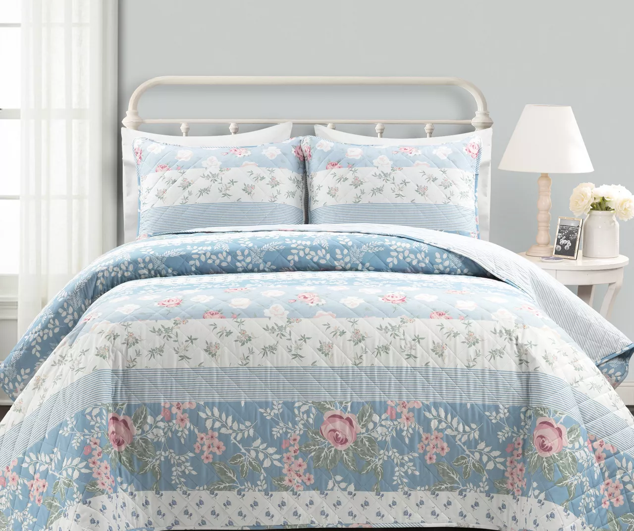 Lush Decor Blue Floral & Stripe Cotton Reversible Quilt Set 2 Lush Decor Blue Floral & Stripe Cotton Reversible Quilt Set - Image 2