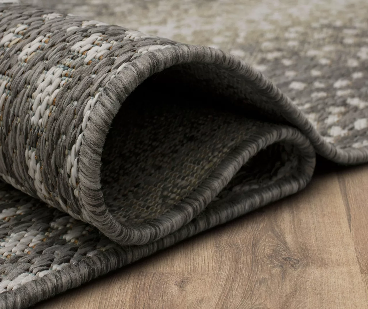 Light Gray & Tan Antelope Print Outdoor Area Rug, (4' X 5.5') 7 Light Gray & Tan Antelope Print Outdoor Area Rug, (4' X 5.5') - Image 7