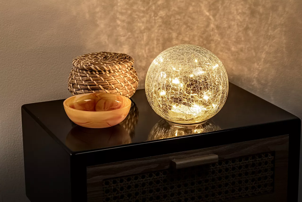 Glow-Up Warm White Cracked Glass Orb LED Light 2 Glow-Up Warm White Cracked Glass Orb LED Light - Image 2